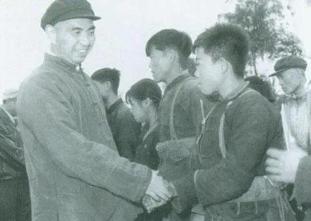 1953年李承晚使诈，毛主席 再送一个 羊 到朝鲜，就彻底认输了（1953年李承晚使诈毛主席）(17)