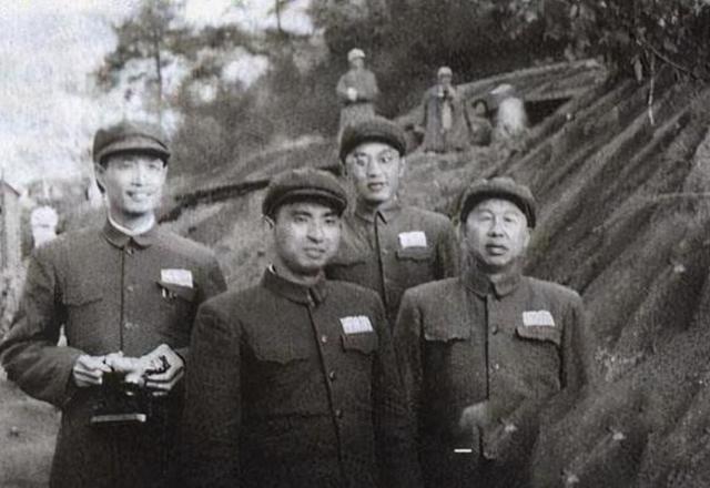 1953年李承晚使诈，毛主席 再送一个 羊 到朝鲜，就彻底认输了（1953年李承晚使诈毛主席）(22)